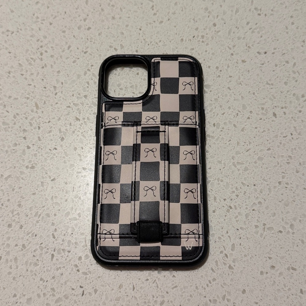 Walli IPhone 13 Case